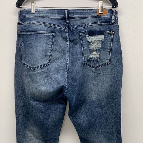 Judy Blue Shelly High Rise Relaxed Fit Denim Blue Jeans Size 15 / 32 - Picture 10 of 14